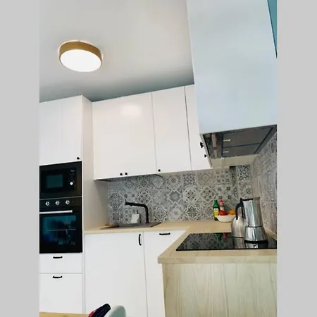 Uroczy Z Basenem I Kortem Tenisowym * Pobierowo