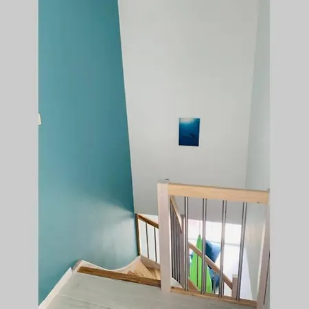 Uroczy Z Basenem I Kortem Tenisowym *