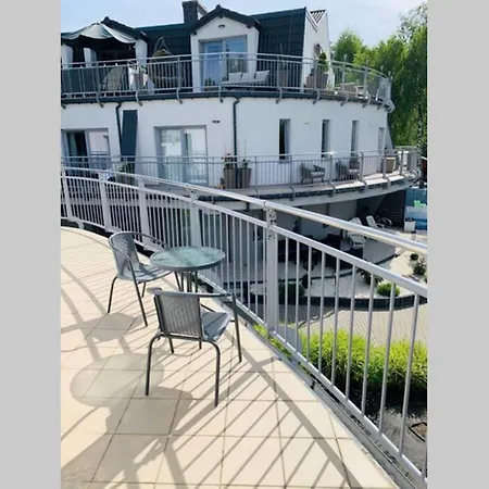 Apartment Uroczy Z Basenem I Kortem Tenisowym *