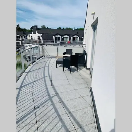 Appartement Uroczy Z Basenem I Kortem Tenisowym