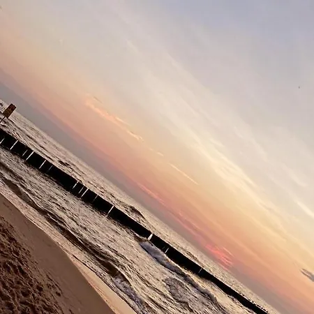 Uroczy Z Basenem I Kortem Tenisowym Appartement *