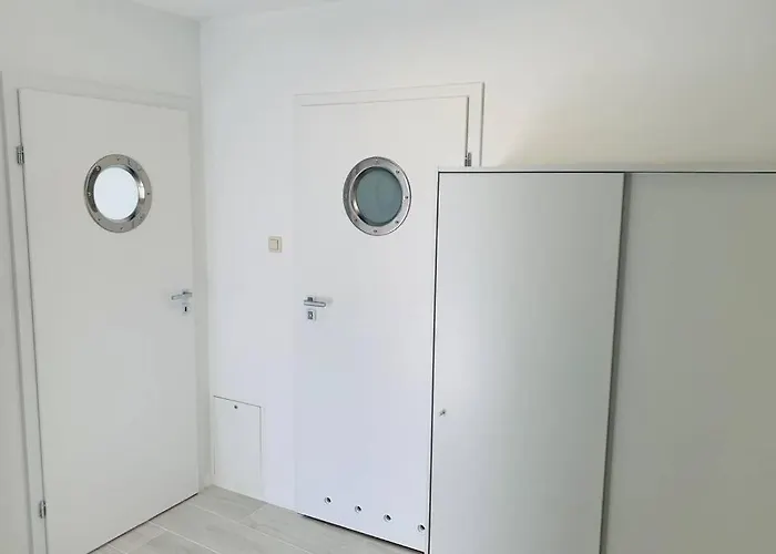 Apartamento Uroczy Z Basenem I Kortem Tenisowym