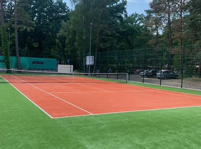 Uroczy Z Basenem I Kortem Tenisowym Apartamento Pobierowo